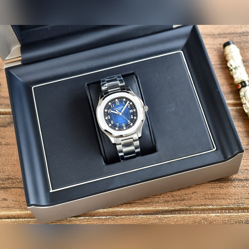 Patek Philippe Aquanaut Classic Three-Hand Men's Replica Watch-5