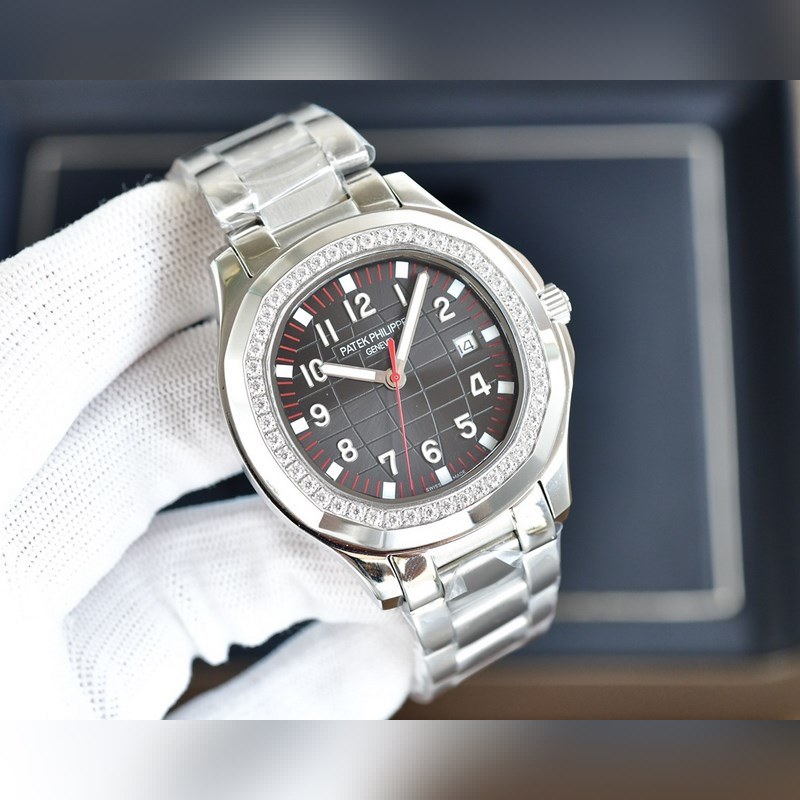 Patek Philippe Aquanaut Classic Men's Replica Watch with Three Hands-4
