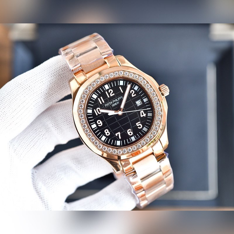 Patek Philippe Aquanaut Steel Three-Hand Classic Replica Watch-3