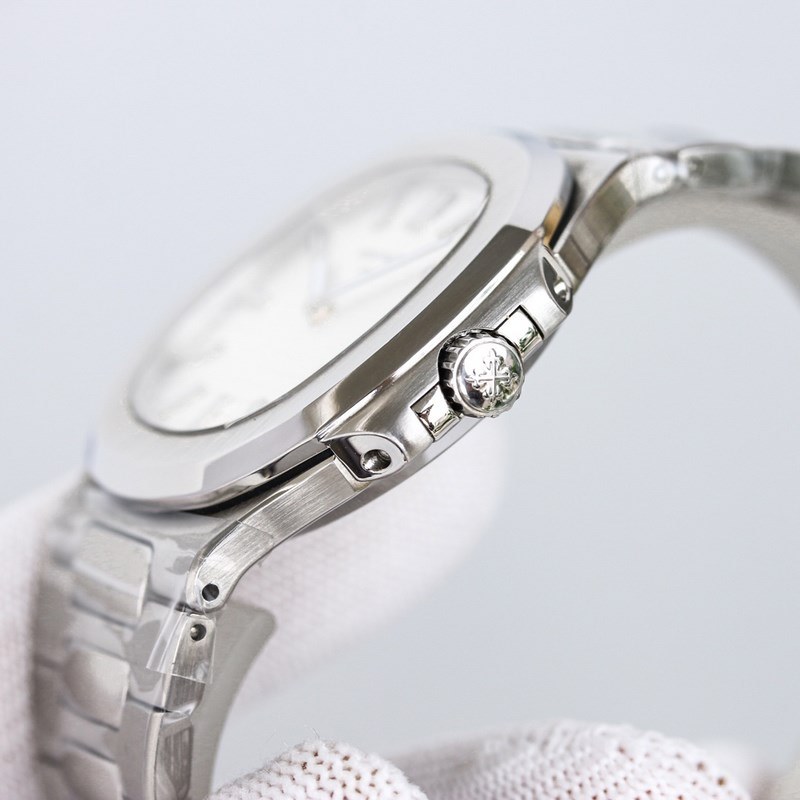 Patek Philippe Nautilus 5711A Steel Replica Watch The King of Sport Elegance-4