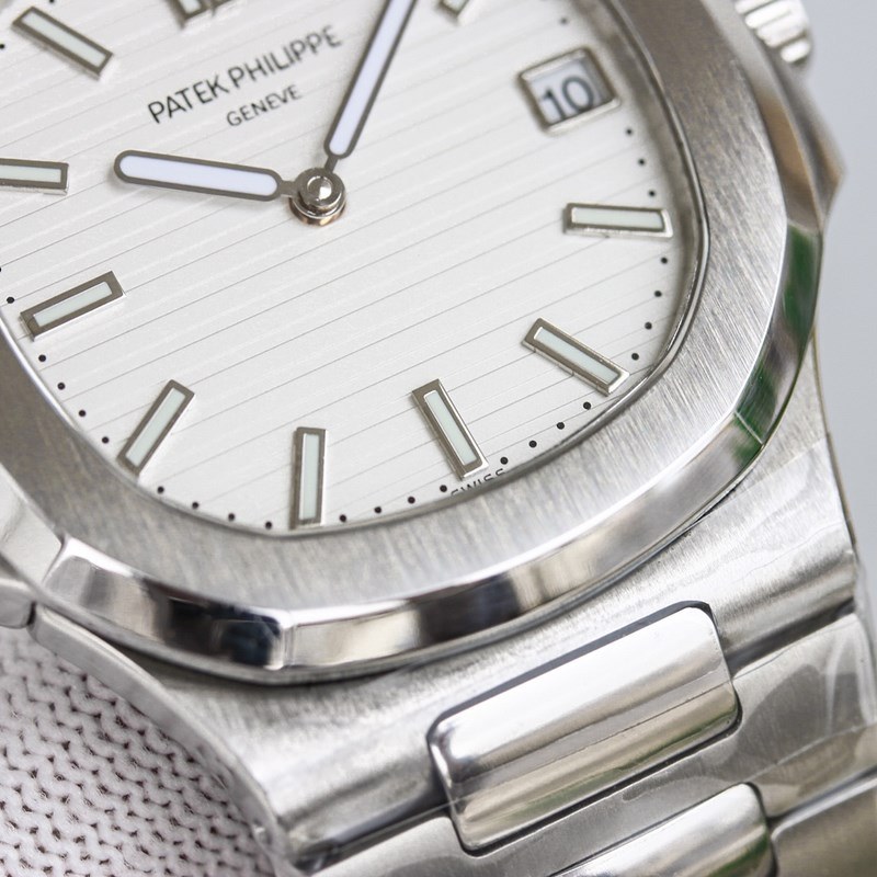 Patek Philippe Nautilus 5711A Steel Replica Watch The King of Sport Elegance-5