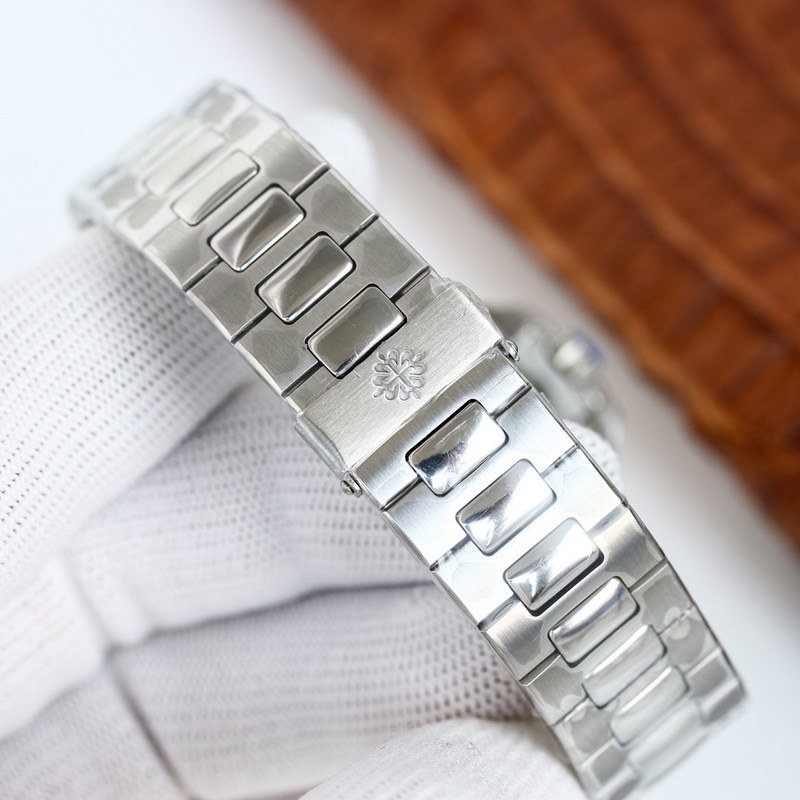 Patek Philippe Tiffany Collaboration Tiffany Blue Nautilus&Great Peak Nautilus-6