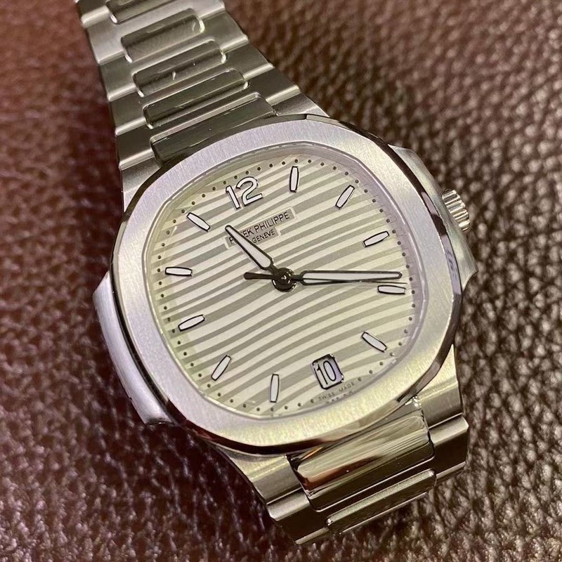 Patek Philippe Nautilus 324SC Ladies Replica Watch 29 Jewel Movement-1