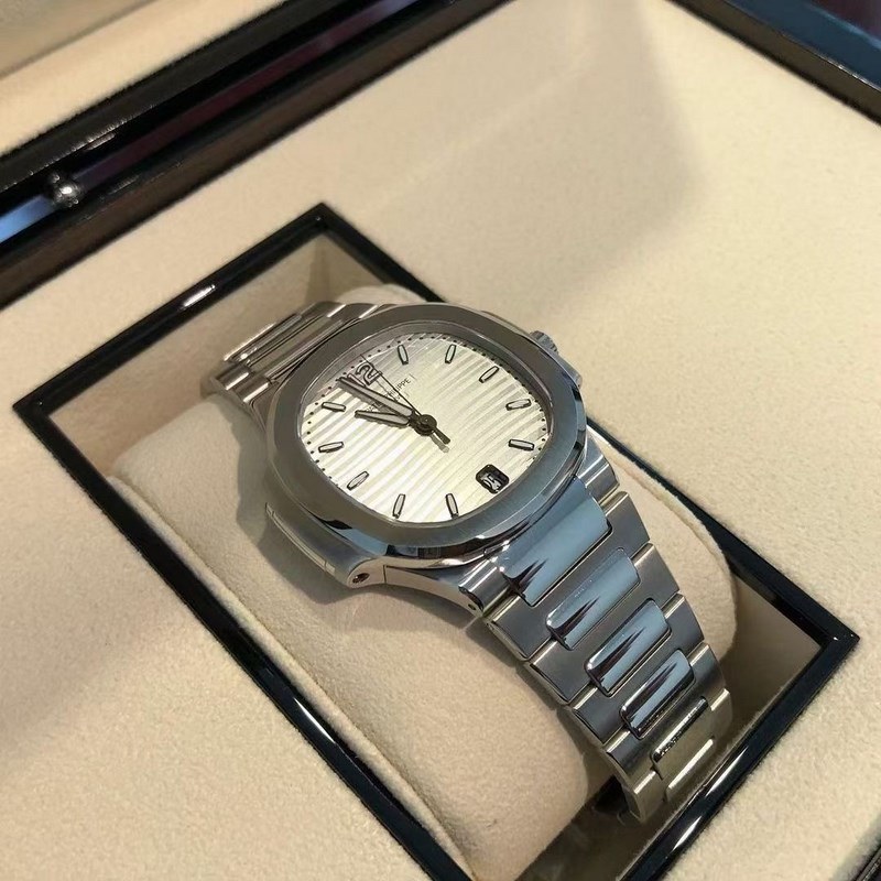 Patek Philippe Nautilus 324SC Ladies Replica Watch 29 Jewel Movement-4