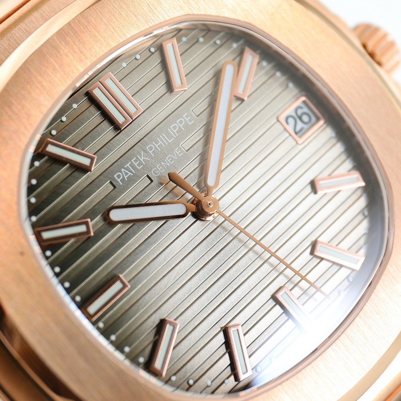 Patek Philippe Nautilus 5711A Steel Elegant Sports Replica Watch-8