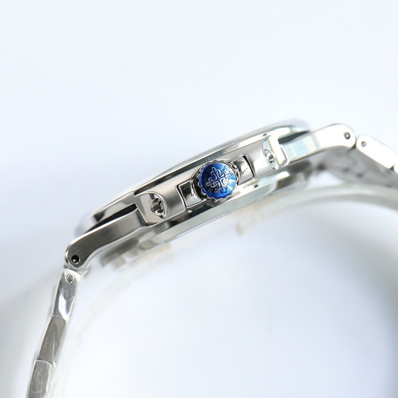 Patek Philippe Nautilus 5711A Steel Elegant Sports Replica Watch-4