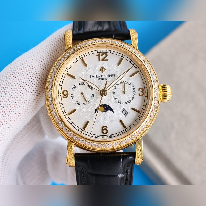 Patek Philippe Calatrava Elegant Engraved Case with Robust Design-1