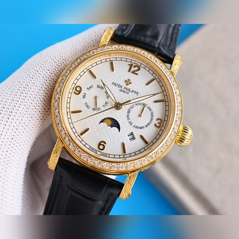 Patek Philippe Calatrava Elegant Engraved Case with Robust Design-5