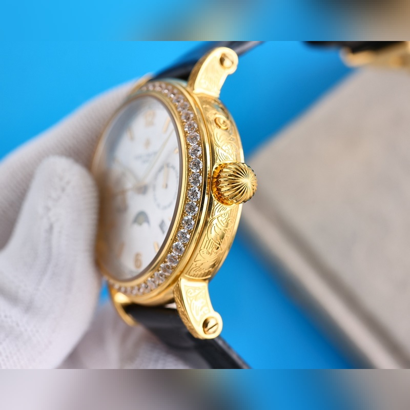 Patek Philippe Calatrava Elegant Engraved Case with Robust Design-6