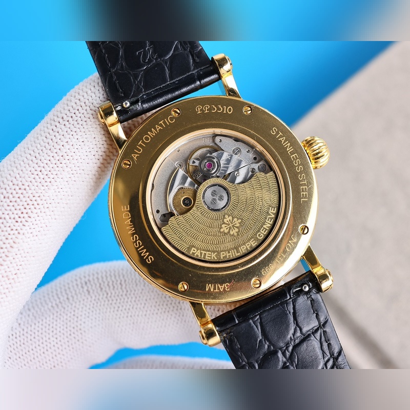 Patek Philippe Calatrava Elegant Engraved Case with Robust Design-7