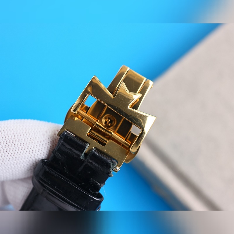 Patek Philippe Calatrava Elegant Silver Hook Replica Watch with Exquisite Floral Case-7