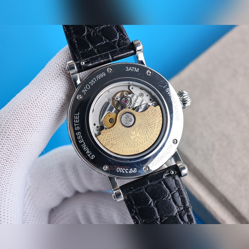 Elegant Calatrava Sculpted Case by Patek Philippe Strong and Aesthetic New Timepiece-8