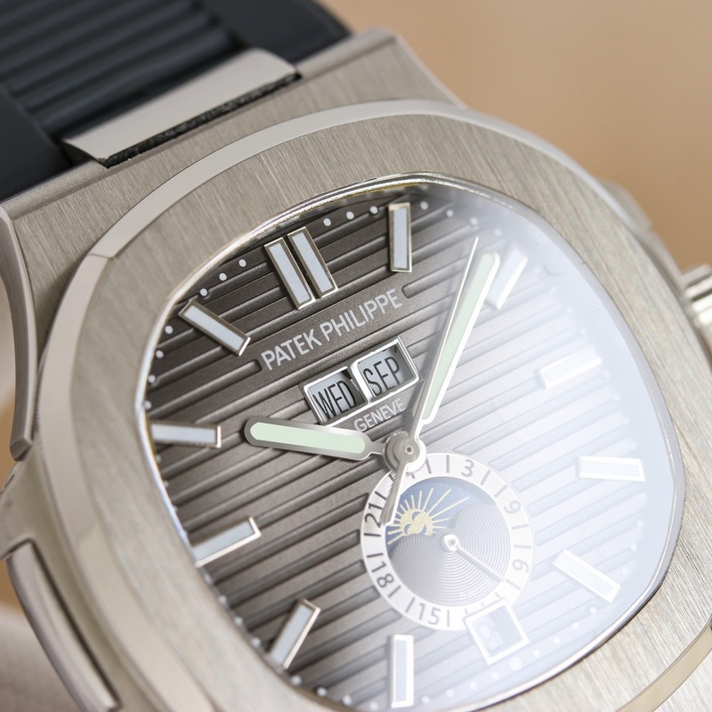 Patek Philippe Nautilus 5726A High-End Replica Launch-4