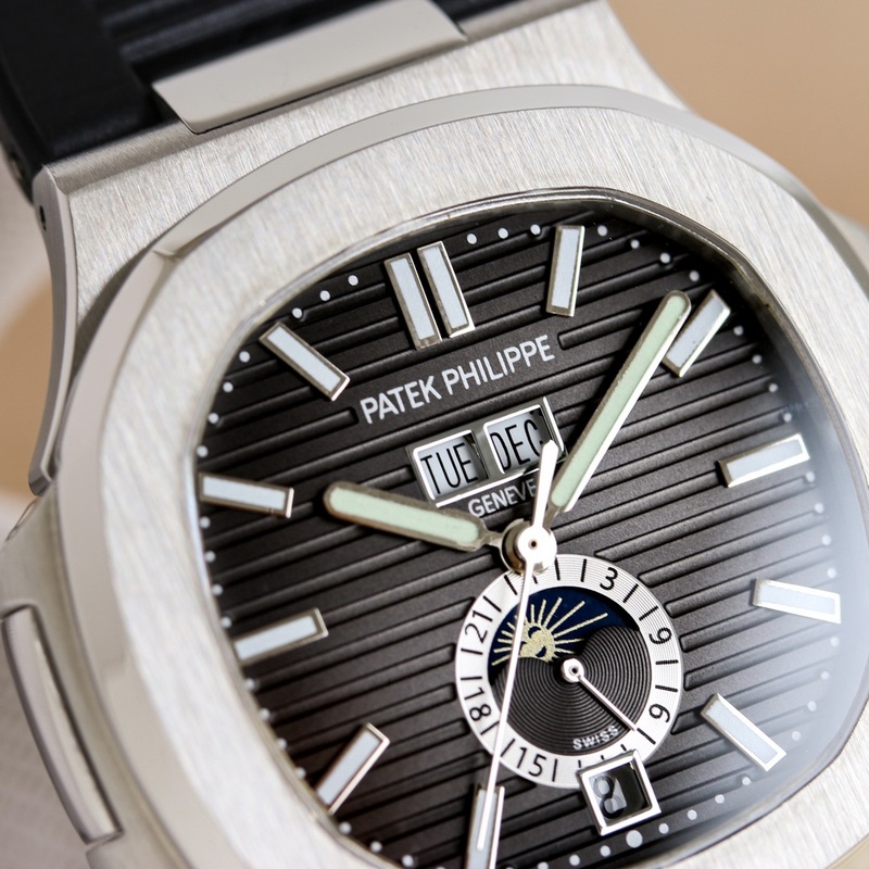 Patek Philippe Nautilus 57261A High-End Replica with New Molding-2