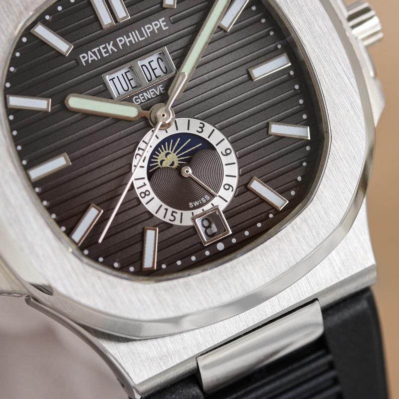 Patek Philippe Nautilus 57261A High-End Replica with New Molding-3
