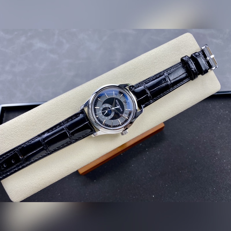 Patek Philippe 5205G-013 Grand Complications First Nautilus Model Released-3