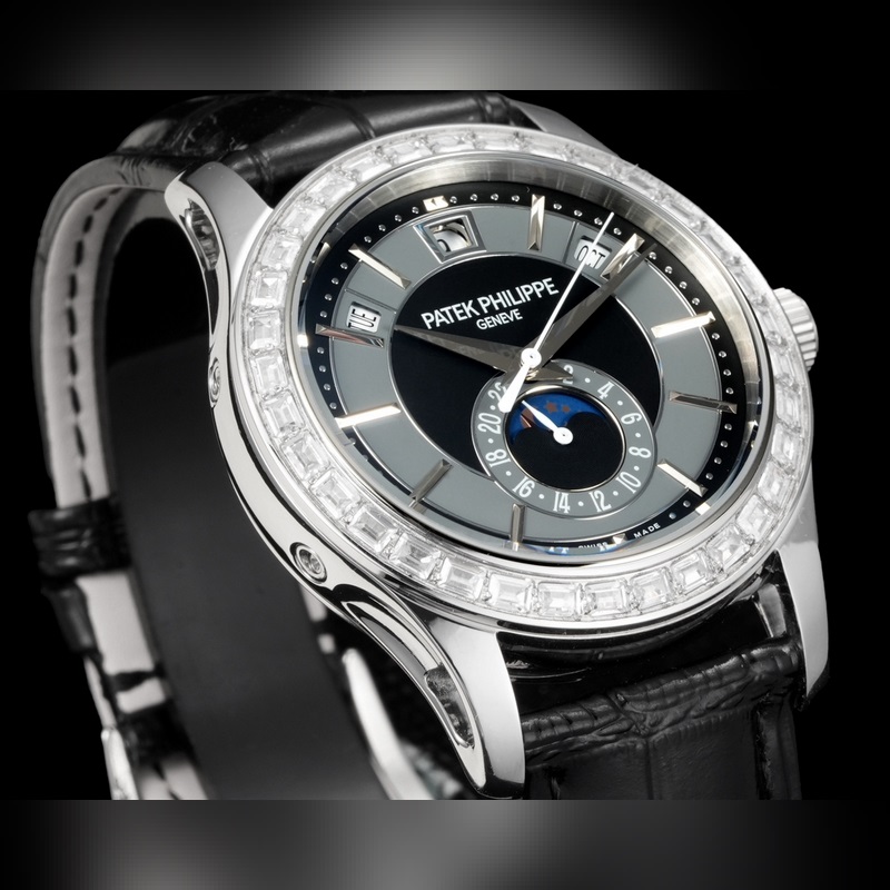 Patek Philippe Nautilus 5205G-013 Unveiling a Luxurious Complication Series-4