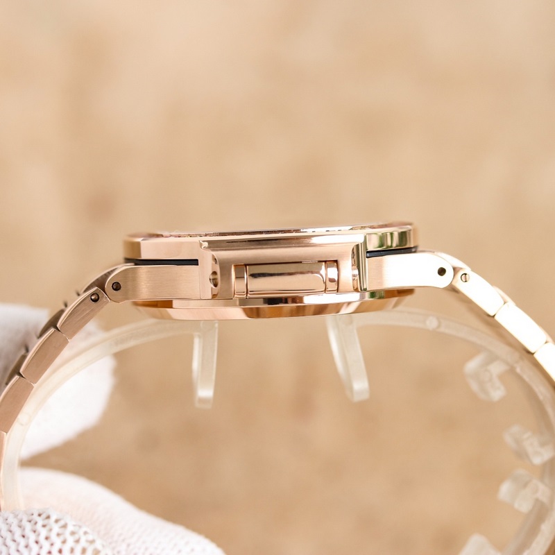 Patek Philippe Nautilus Women's Jewelry Replica Watch Launches with $288 Gift-3