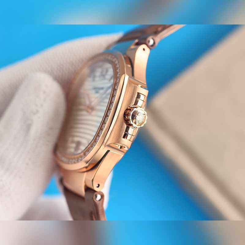 Patek Philippe Nautilus 7118 Ultimate Women's Sports Elegance-6