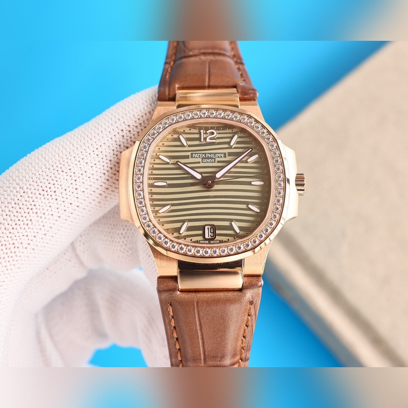 Patek Philippe Nautilus 7118 Ladies Replica Watch Luxury Edition-3