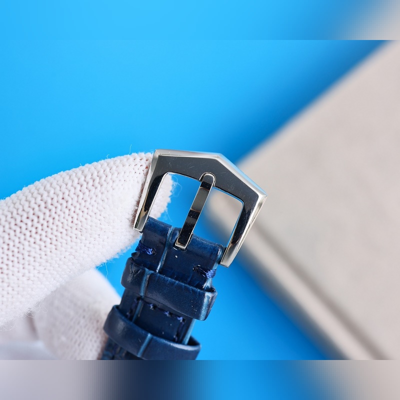 Patek Philippe Nautilus Series Fashion Women's Replica Watch Elegant Three-Hand Design-8