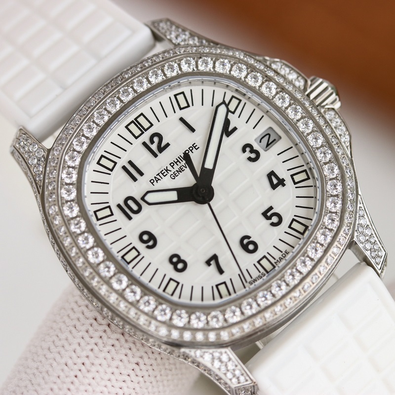 Patek Philippe Aquanaut Mechanical Women's Replica Watch A New Era of Authenticity-4