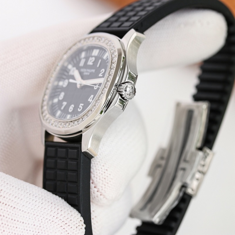 Patek Philippe Aquanaut Women's Mechanical Replica Watch A New Era of Precision and Authenticity-5