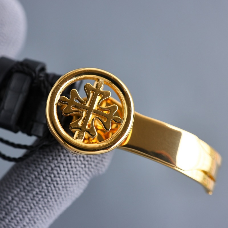 Patek Philippe Calatrava 5153 Elegant New Classic Timepiece-7