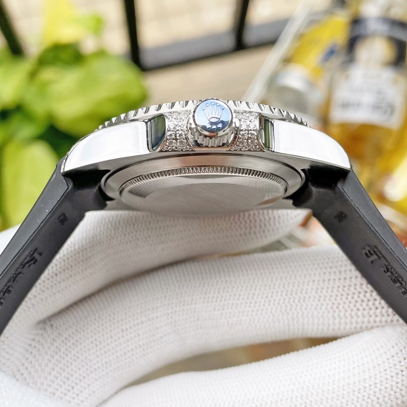 Rolex Customized Submariner Luxury Timepiece-5