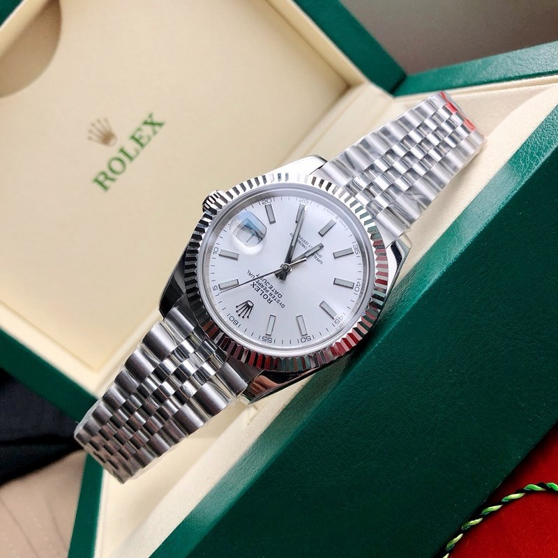 Rolex Datejust Versatile Luxury for Casual and Business Wear-4