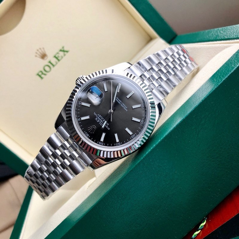 Rolex Datejust Versatile Luxury for Business and Casual Wear-4