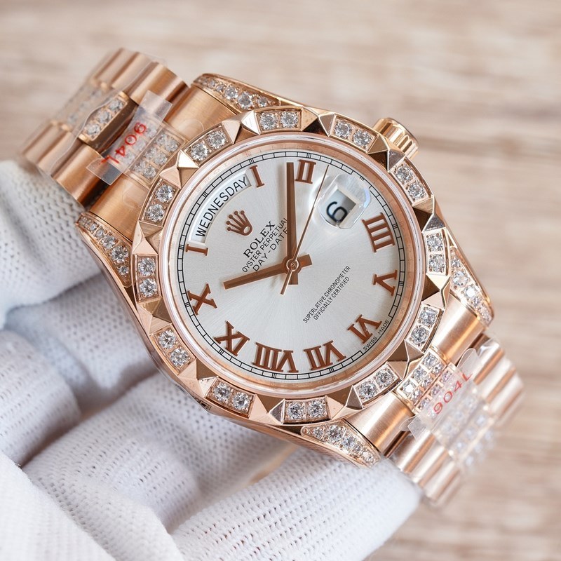 Rolex Datejust 41mm Classic Day-Date Model-4