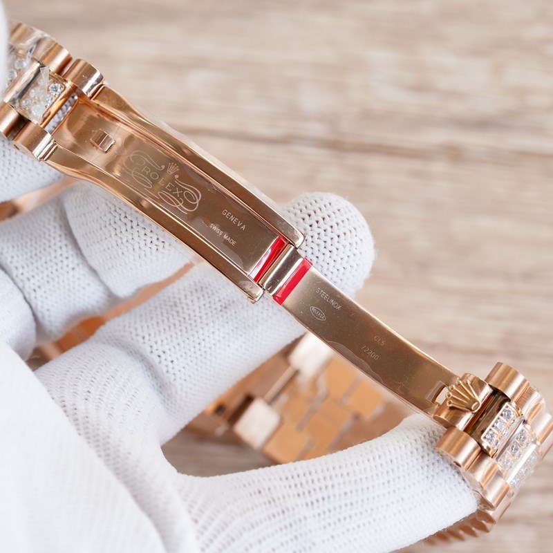 Rolex Datejust 41mm Classic Day-Date Model-8