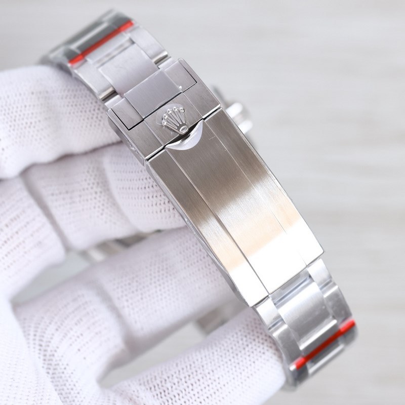 Rolex Submariner Sea-Dweller Robust Quality and Features-7