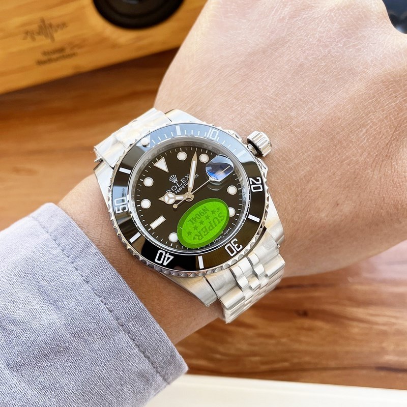 ROLEX Submariner Series Quality Features and Specifications-1