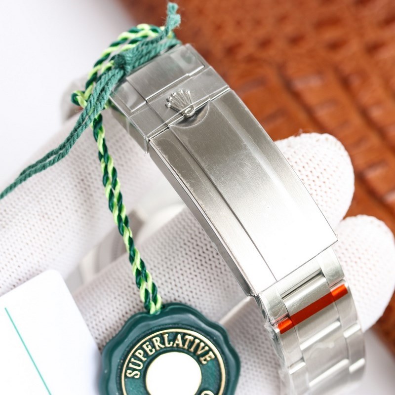 Rolex Submariner V10 Platinum Edition Powerful Movement and Quality Craftsmanship-8