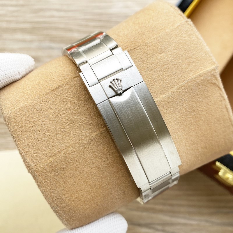 Rolex Submariner Key Features and Quality Insights-8