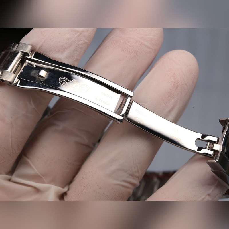 Rolex Oyster Perpetual Datejust 41mm Timeless Elegance and Quality-7