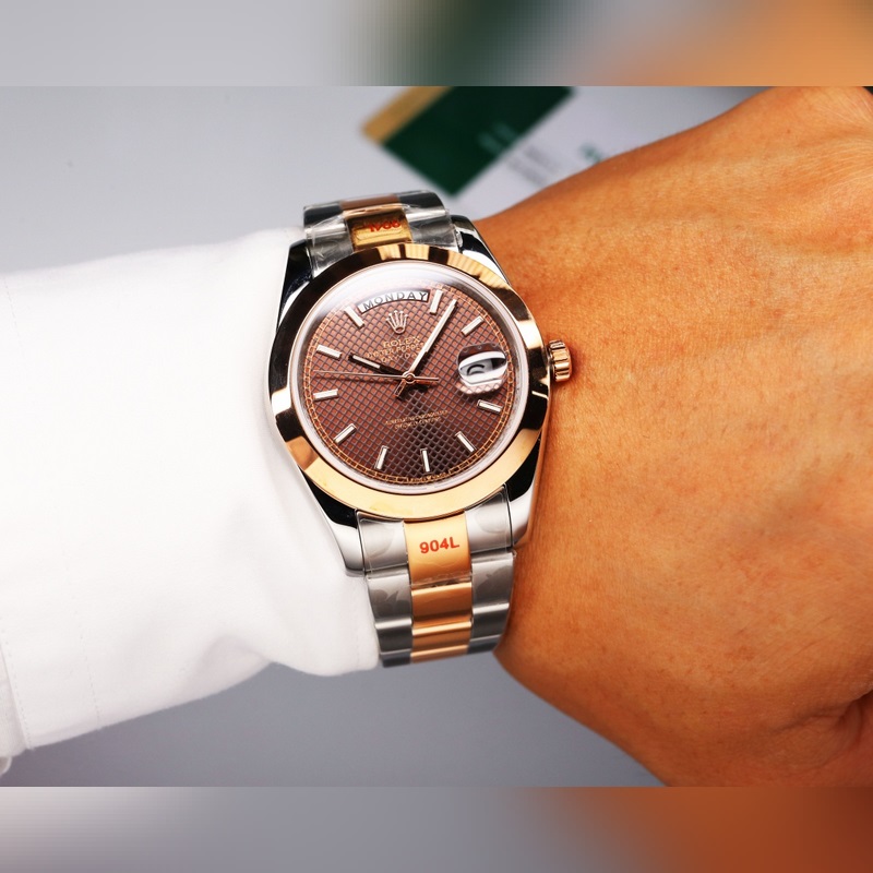 Rolex Oyster Perpetual Datejust 41mm Timeless Elegance-2