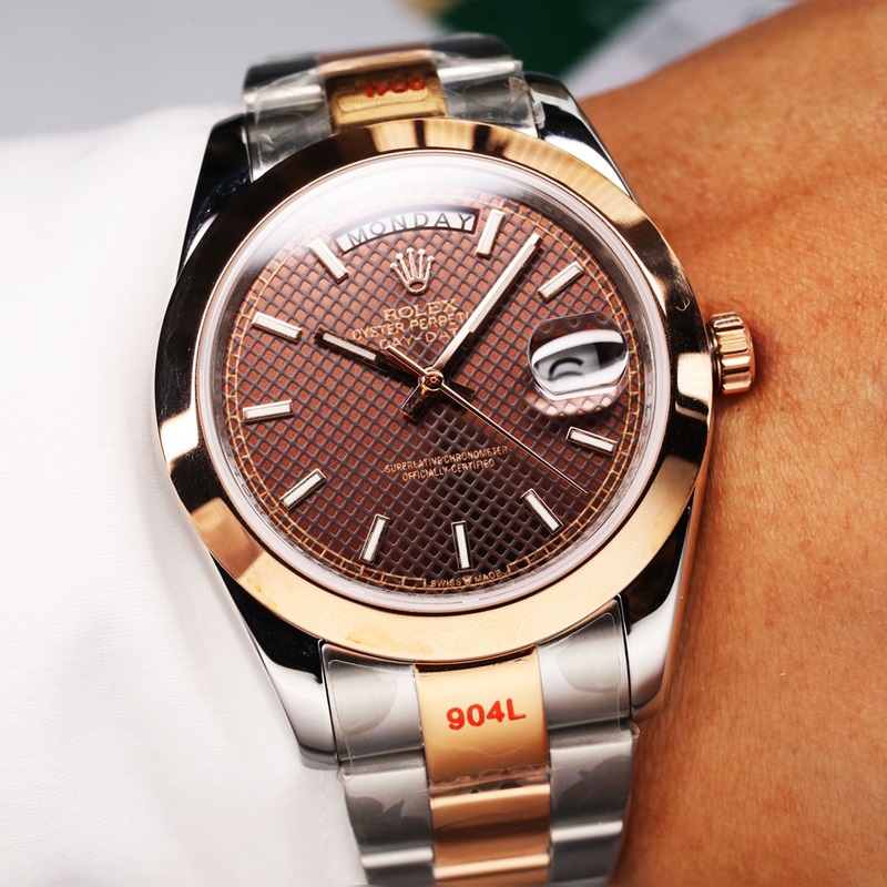 Rolex Oyster Perpetual Datejust 41mm Timeless Elegance-3