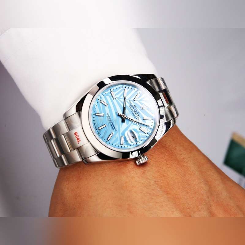 Rolex Oyster Perpetual Datejust 41mm Elegant and Timeless Piece-4