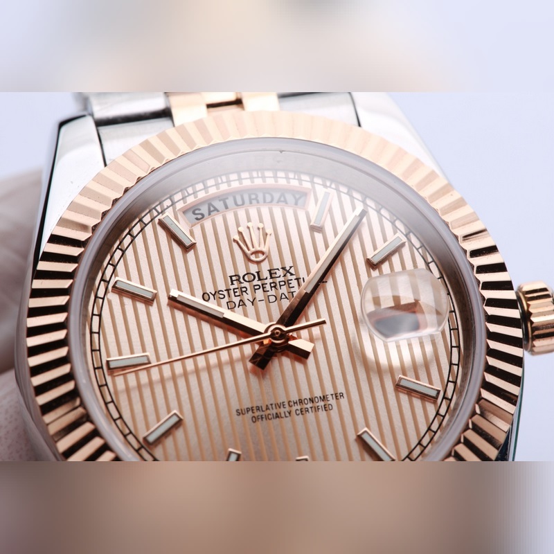Rolex Oyster Perpetual Datejust 41mm Timeless Elegance-3