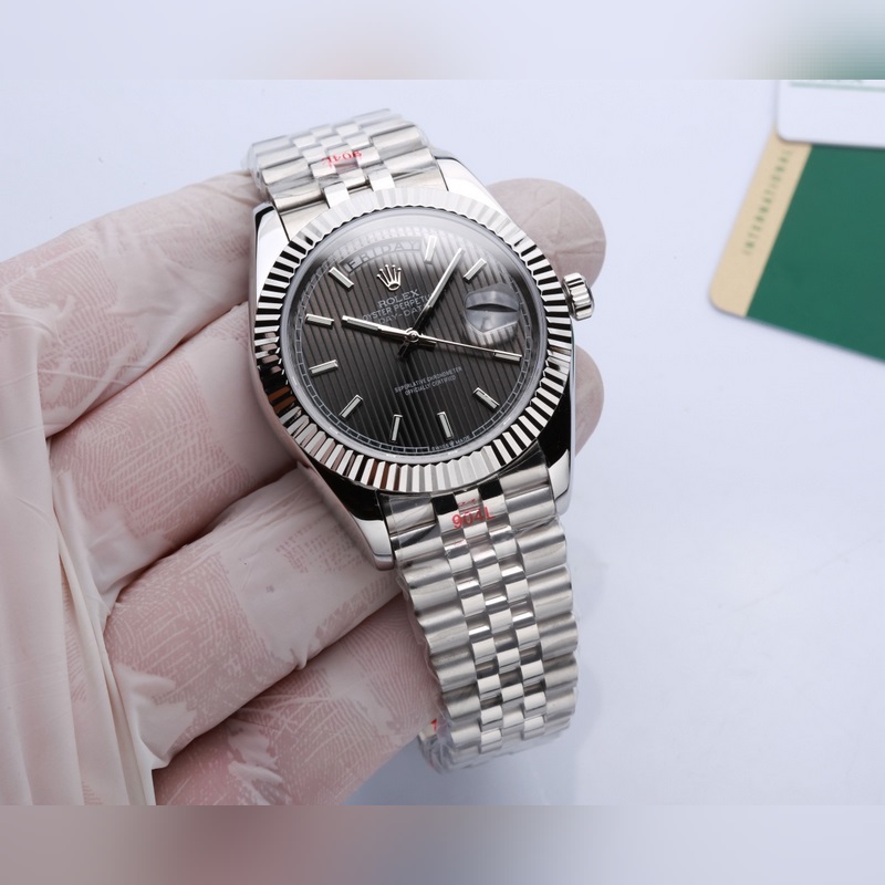 Rolex Oyster Perpetual Datejust 41mm Timeless Elegance-3