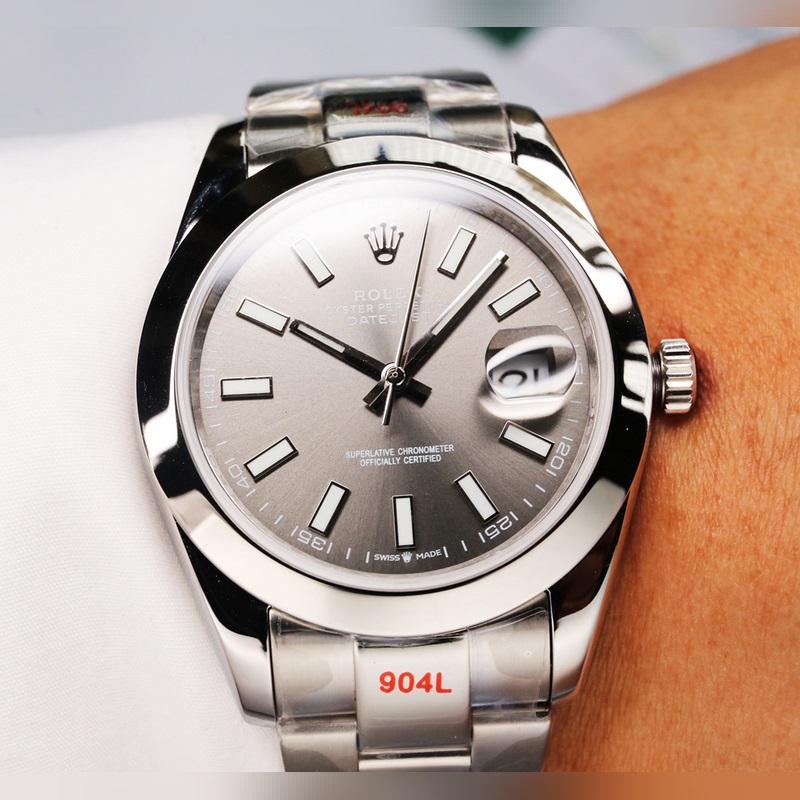 Rolex Oyster Perpetual Datejust 41mm Timeless Elegance-3