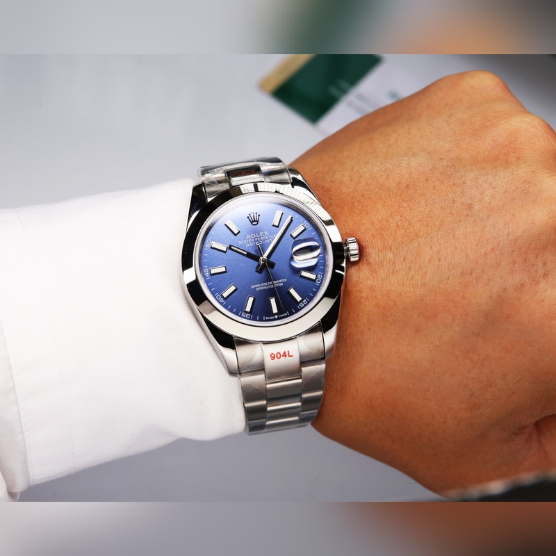 Rolex Oyster Perpetual Datejust 41mm Timeless Elegance and Craftsmanship-2