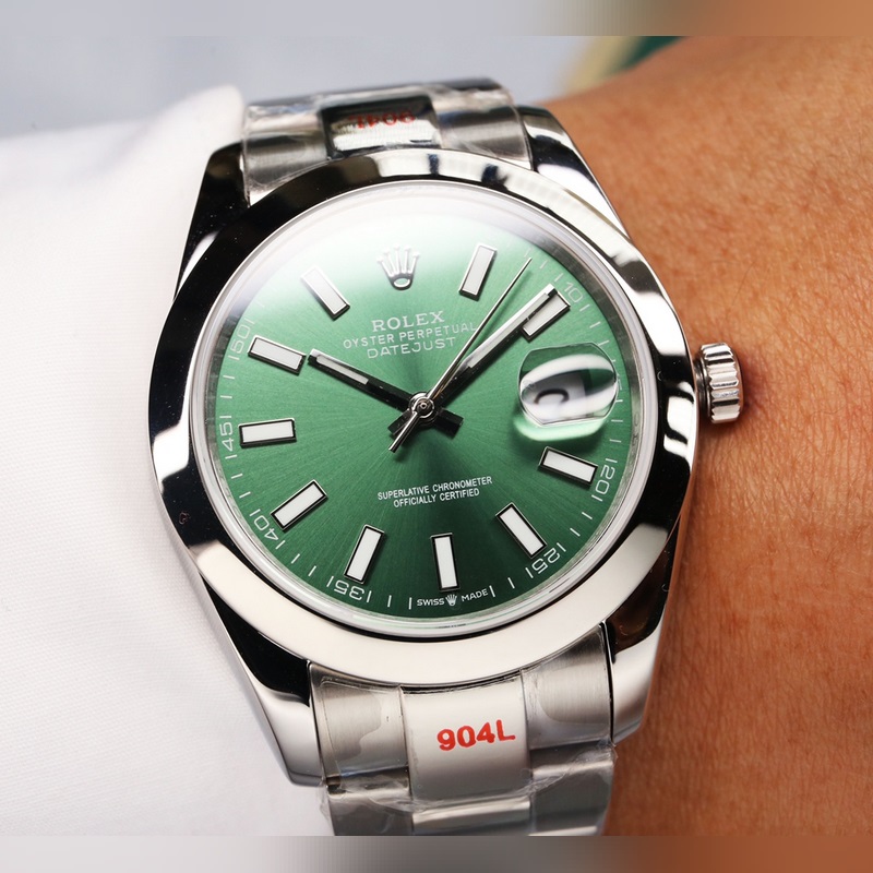 Rolex Oyster Perpetual Datejust 41mm Timeless Elegance and Quality-3