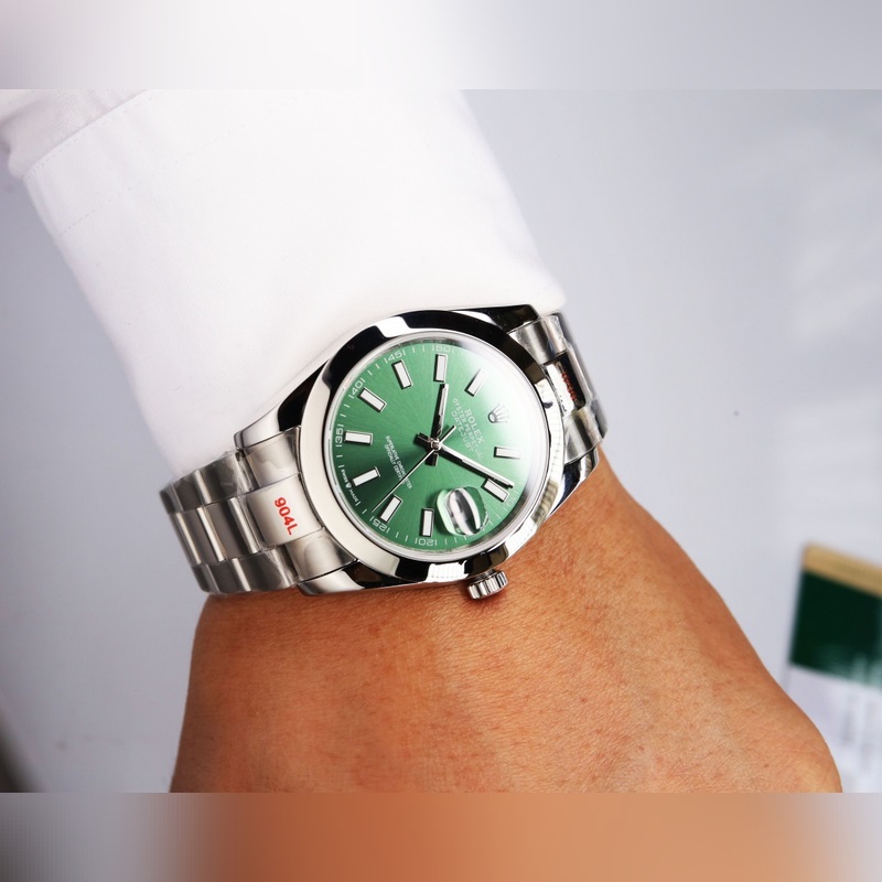 Rolex Oyster Perpetual Datejust 41mm Timeless Elegance and Quality-4