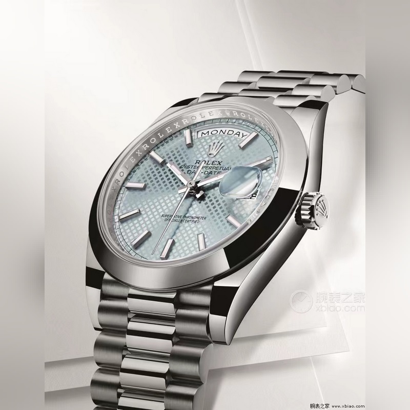 Rolex Oyster Perpetual Datejust 41mm Timeless Elegance-3