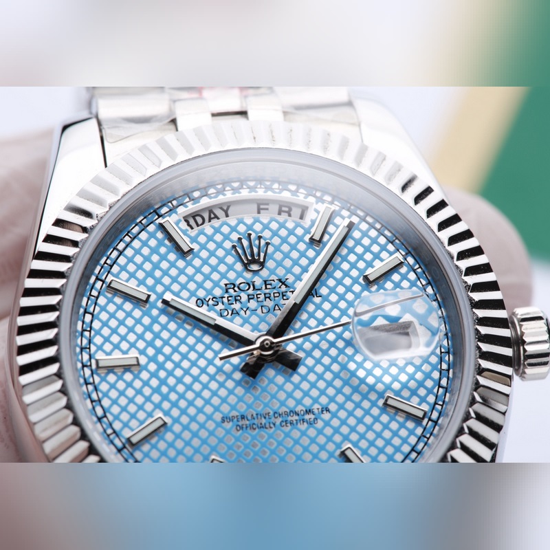 Rolex Oyster Perpetual Datejust 41mm Timeless Elegance-2